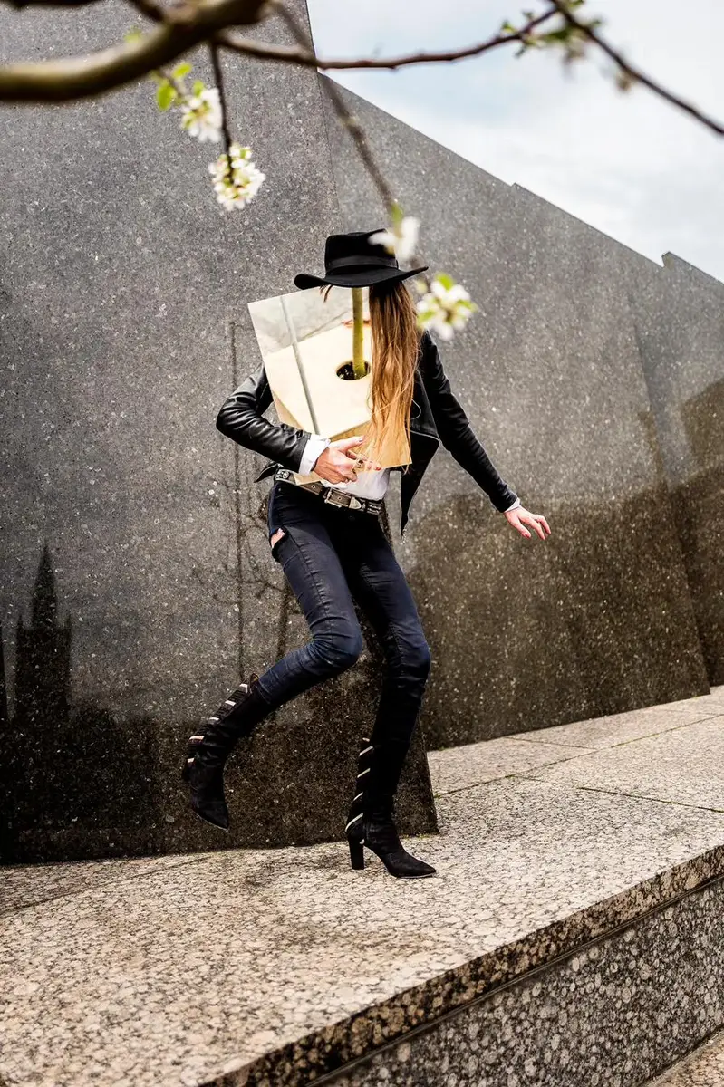 Alina Schürfeld, Fashion Lookbook by photographer Christoph Neumann, Berlin