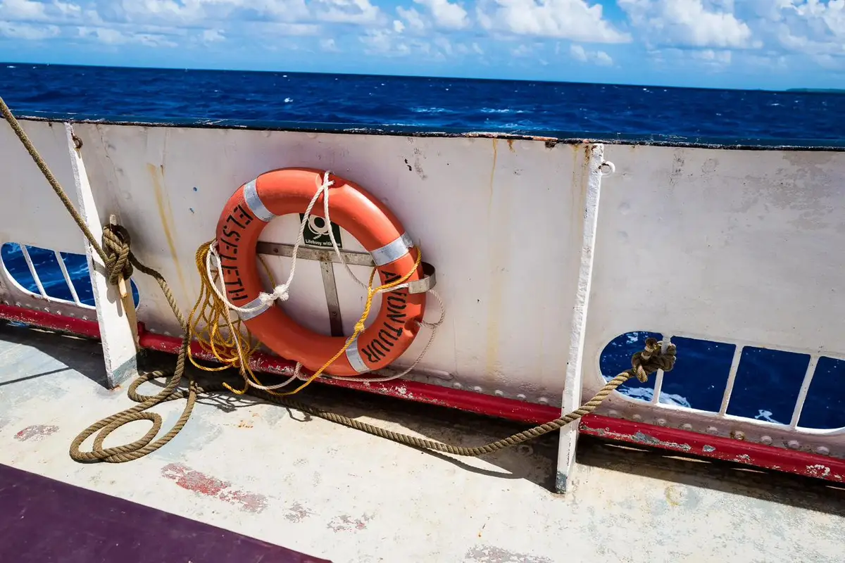 Avontuur, Sailing Cargo Reportage, Guadeloupe by photographer Christoph Neumann, Berlin
