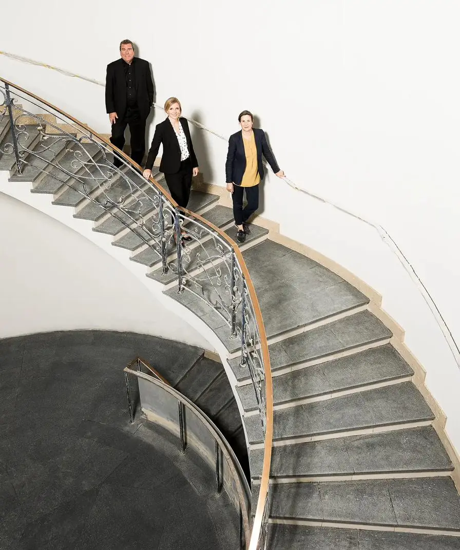 Deutsche Bank ArtMag, Leadership Portraits by photographer Christoph Neumann, Berlin