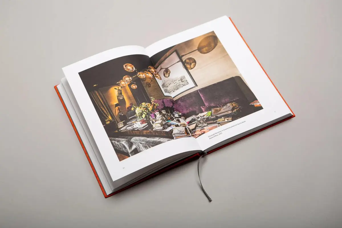 Menschenskinder Kunst, Hans Georg Näder, photographed for Steidl by photographer Christoph Neumann, Berlin