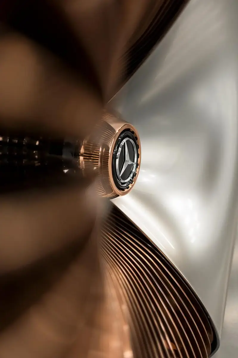 Mercedes-Benz, Corporate Campaign by photographer Christoph Neumann, Berlin